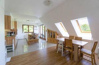 Wohnung kaufen in 3013 Tullnerbach-Lawies, Dachgeschoßwohnung im Villenviertel Lawies – Zwei Terrassen, Doppelgarage und Wienerwald!