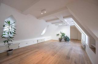 Wohnung kaufen in Gardegasse, 1070 Wien, Lichtdurchflutete Dachgeschosswohnung im Herzen von Neubau | 72 m² | Lift | Klimaanlage möglich