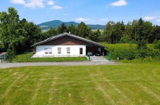 Villen zu kaufen in 5204 Straßwalchen, Beeindruckende Villa mit Doppelgarage und großem Grundstück in Straßwalchen