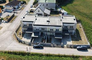 Reihenhaus kaufen in Rennersdorfer Straße, 3200 Rennersdorf, Drei moderne Reihenhäuser mit 4 Schlafzimmern, Garten, Garage und Carport – Erstbezug in Rennersdorf
