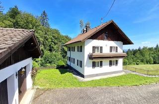 Haus kaufen in 5301 Eugendorf, So Viel Potential: Ein- Zweifamilienhaus mit Sanierungsbedarf in Eugendorf