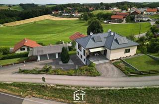 Haus kaufen in 5241 Maria Schmolln, Maria Schmolln - Zweifamilienhaus mit Nebengebäude