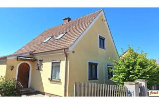 Einfamilienhaus kaufen in 3133 Gemeinlebarn, Traismauer - Gemeinlebarn: über 2.500m² Bauland-Kerngebiet mit Einfamilienhaus und Garten mit Altbaumbestand zu kaufen