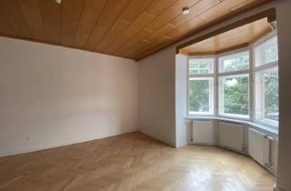Wohnung mieten in 6060 Hall in Tirol, Wunderschöne, Sanierte 3-Zimmer-Altbauwohnung in Hall mit Balkon