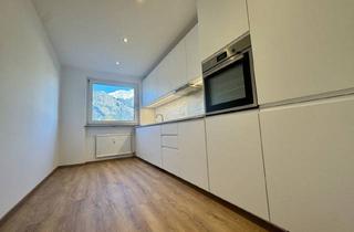Wohnung mieten in Schwimmbad, 6060 Hall in Tirol, Wunderschöne 3 Zimmerwohnung mit Extra Küche, Balkon und Einzelgarage - Nähe Schwimmbad in Hall in Tirol
