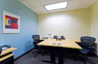 Büro zu mieten in Brockenweg, 6060 Hall in Tirol, Privater Büroraum für 3 Personen in Regus Hall Haus