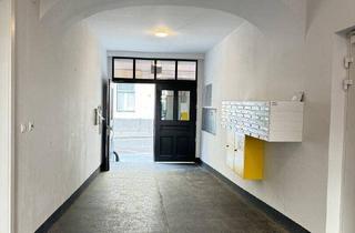 Wohnung kaufen in 1150 Wien, +++4,2% Rendite -Stilvolle Altbauwohnung mit Lift – Unbefristet vermietet +++