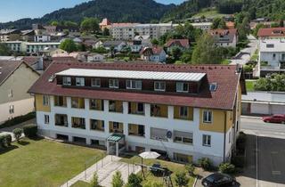 Anlageobjekt in 8753 Fohnsdorf, Zinshaus mit 11 Wohneinheiten und 13 Garagen - Solide Kapitalanlage in Fohnsdorf