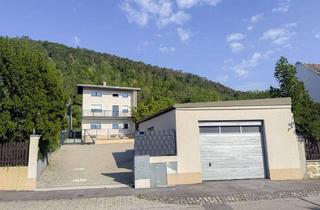 Mehrfamilienhaus kaufen in Römerweg, 2722 Winzendorf, [06822] Renoviertes Mehrfamilienhaus mit großem Garten und Panoramablick