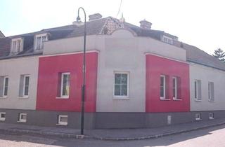 Haus kaufen in Werkstraße, 2115 Ernstbrunn, Großzügiges Zweifamilienhaus mit Ausbaupotential und Garage in Zentraler Lage von Ernstbrunn! Arbeiten und Wohnung unter einem Dach!