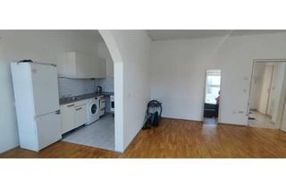 Wohnung mieten in Kellinggasse, 1150 Wien, Provisionsfrei von Eigentümer: Helle frisch sanierte Wohnung, grosses Wohnzimmer bei Bedarf abteilbar (Schaffung zweiten Raum) in stilvollem Altbau, Dachterrasse zur Mitbenützung