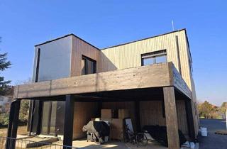 Einfamilienhaus kaufen in 2322 Zwölfaxing, + Das letzte von 4 Häusern + Modern ausgestattetes Einfamilienhaus + Schlüsselfertig + Neubau + NÄHE WIEN + Raumhöhe 3,00m + 4 Zimmer + Wohnessküche ca. 60m² + WFL 155m² + Carport ca. 44m²