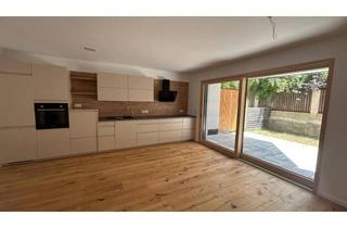 Wohnung mieten in August-Scherl-Straße, 6330 Kufstein, Modernes Wohnen mit Eigengarten und Terrasse – Neubau-Gartenwohnung in Kufstein
