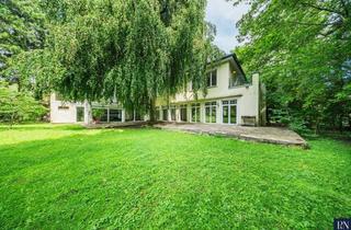 Villen zu kaufen in 2371 Hinterbrühl, Villa am Waldrand mit sonnigem Traumgarten in der Hinterbrühl- über 4000 m² Bauland