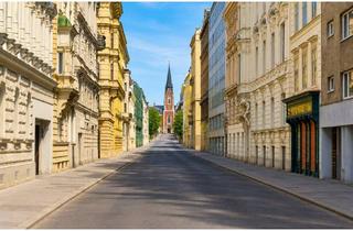 Wohnung kaufen in 1040 Wien, Elegante Wiener Altbauwohnung mit Balkon und direktem Liftzugang!!!!