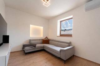 Wohnung kaufen in 6380 Sankt Johann in Tirol, Stilvolle Obergeschosswohnung mit Hornblick (06845)