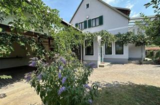 Haus kaufen in Prunnergasse, 9020 Klagenfurt, Ein Haus - viele Perspektiven: Gemütliche Wohneinheiten und viel Platz für Hobbys und Fahrzeuge!