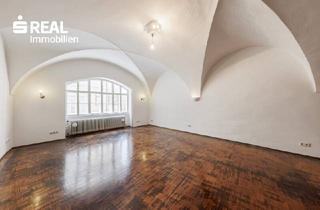 Wohnung kaufen in Schönlaterngasse, 1010 Wien, Historische Altbauwohnung in bester Lage des 1. Bezirks