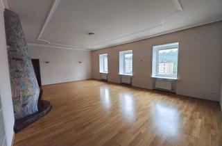 Wohnung mieten in 5020 Salzburg, 5-Zimmer-Dachgeschoßwohnung mit Balkon und Garage in Andräviertel in 5020 Salzburg - zur Miete