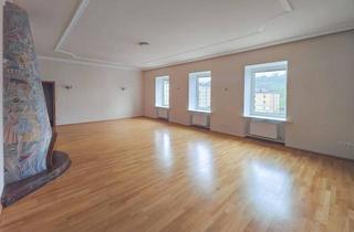 Wohnung mieten in 5020 Salzburg, 5-Zimmer-Dachgeschoßwohnung mit Balkon und Garage in Andräviertel in 5020 Salzburg - zur Miete
