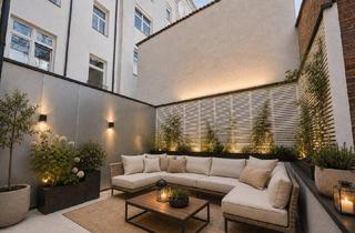 Wohnung kaufen in Senefeldergasse, 1100 Wien, Sanierte Altbauwohnung im Erdgeschoß mit großzügiger Innenhof Terrasse – 2 Zimmer - 1100 Wien