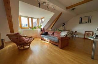 Wohnung mieten in Schillerstraße 60, 8010 Graz, Moderne, lichtdurchflutete 2-Zimmer-Dachgeschoss-Wohnung am SCHILLERPLATZ: Wohnen/Essen/Kochen, Schlafzimmer- Gemütlich, gepflegt, mit Kellerabteil, Badezimmer und Toilette getrennt