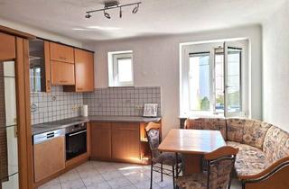Wohnung kaufen in 1110 Wien, 2-Zimmer-Wohnung mit Großer Wohnküche auf 67 m² und Großer Loggia (Rbg 1971)