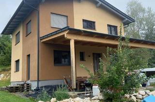 Villen zu kaufen in Auf Der Tratten 47, 9500 Villach-Innere Stadt, Einfamilienhaus in Villach 220m2 mit Garten und Carport