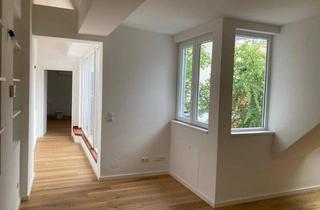 Wohnung mieten in Zollergasse, 1070 Wien, Klimatisierte 2-Zimmer-Dachgeschosswohnung mit Terrasse in ruhiger Innenhoflage – Zollergasse