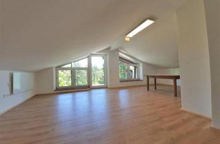 Wohnung mieten in 5201 Seekirchen am Wallersee, Garconniere mit großem Balkon in Seekirchen