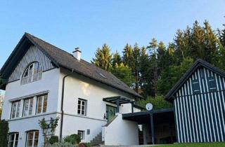 Haus kaufen in 4863 Seewalchen am Attersee, SEEWALCHEN AM ATTERSEE: Exklusives Wohnjuwel mit großzügigem Raumangebot, Weinkeller & Doppelcarport in begehrter Attersee-Lage