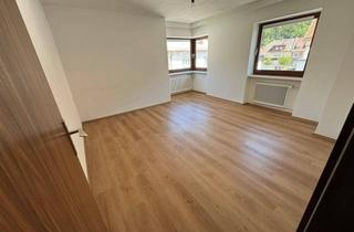 Wohnung mieten in Hauptstraße 102, 6511 Zams, 2-Zimmer-Dachgeschosswohnung in Zams mit Parkplatz