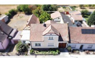 Einfamilienhaus kaufen in 2275 Bernhardsthal, Sanierungsobjekt mit über 1.400 m² Bau- und Grünland