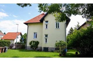 Villen zu kaufen in 8041 Graz, Zweifamilienhaus mit großem Entwicklungspotenzial in Graz-Liebenau!