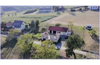 Haus kaufen in Trautmannsdorf 140, 8344 Trautmannsdorf, Ruhe und Traumaussicht. 2.300m2 Grund mit Altbestand plus Nebengebäude. Baubewilligung für Neubau.