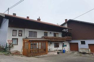 Grundstück zu kaufen in 5280 Braunau am Inn, Pferdehalter aufgepasst ! ca. 2,8 ha Grünland + Wohnhaus + umgebautem Stall + vielfältigem Gebäudebestand