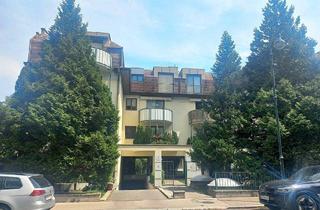 Wohnung kaufen in 2500 Baden, Großgarconniere mit Balkon im Herzen von Baden!