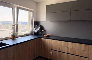 Wohnung kaufen in 4600 Pernau, Vollsaniert & großzügig: 4-Zi Wohnung mit Loggia & Aufzug in 4600 Pernau!