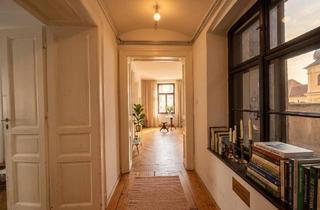 Wohnung kaufen in Jakominiplatz, 8010 Graz, Platz für alle: 227 m² Altbau mit 10 Zimmern, Sauna und Gewölbekeller — 8010 Graz, Nähe Jakominiplatz