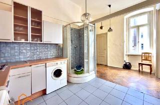 Wohnung kaufen in 1170 Wien, ALTBAUCHARME sanierungsbedürftig