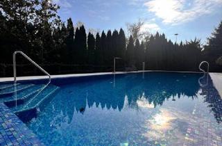 Villen zu kaufen in 1210 Wien, Exklusive Luxusvilla mit Pool und traumhaftem Garten in begehrter Lage von Bruckhaufen nahe Alte Donau und UNO City.