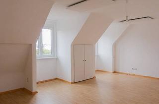 Wohnung kaufen in Schelleingasse 26, 1040 Wien, Helle Dachgeschosswohnung in Zentraler Lage (Provisionsfreier Privatverkauf)