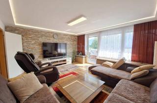 Wohnung kaufen in 4813 Altmünster, Modernisierte 3-Zimmer-Wohnung mit Traunseeblick, Loggia & kompletter Möblierung