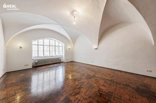 Wohnung kaufen in Schönlaterngasse, 1010 Wien, Historische Altbauwohnung in bester Lage des 1. Bezirks