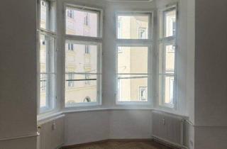 Wohnung mieten in Hofgasse, 8010 Graz, Aufwendig saniert: Großzügige 4- 6 Zimmer-Wohnung in der Hofgasse Ecke Sporgasse, 175m², 1. Etage ohne Lift, OHNE Küche und Badezimmer, individuelles Wohnkonzept somit möglich