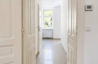 Wohnung kaufen in 1140 Wien, Renovierte Altbau-Garconniere in guter Lage