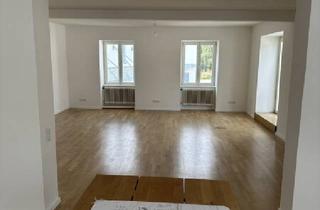 Wohnung kaufen in 2514 Traiskirchen, Großzügige Räumlichkeiten mit herrlicher Terrasse in ruhiger Wohnsiedlung