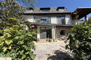 Villen zu kaufen in 7000 Eisenstadt, Exquisites Terrassenhaus mit max. 3 Wohneinheiten in Eisenstadt, separates Baugrundstück – Ihr neues Zuhause mit Traumgarten, Naturpool und Weitblick!