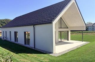 Villen zu kaufen in Am Sonnweg, 8454 Arnfels, Bungalow mit Grünblick, PV-Anlage, Speicher und luxuriöser Tischler-Küche!