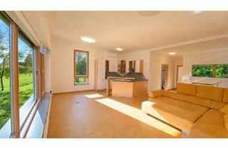 Wohnung kaufen in 9074 Keutschach, Ein Seeblick wie in den Ferien